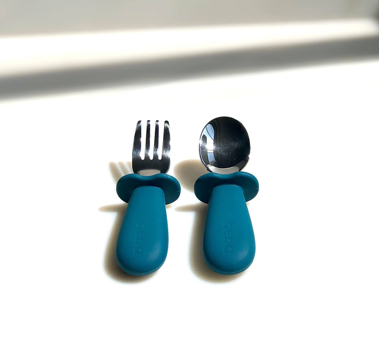 Toddler learning cutlery utensils