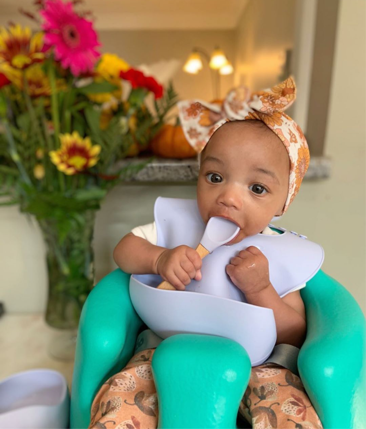 Silicone baby Bib / Bavoir En Silicone - Beba Canada